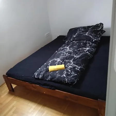 Hotel Tokert *